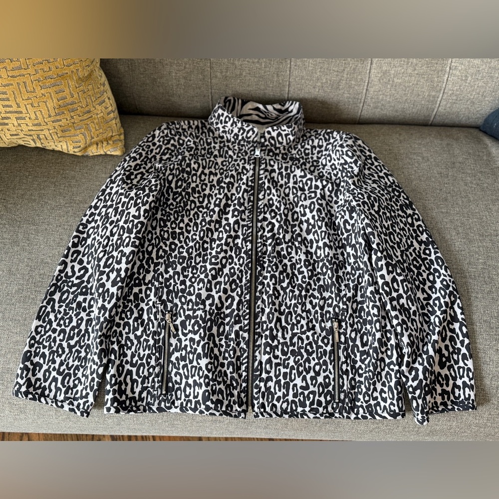 Chico’s Zenergy Neema Reversible Animal Print Jacket Sz 1 NWT